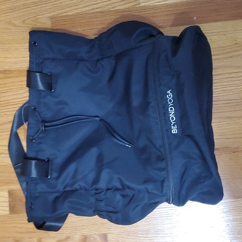Beyond Yoga convertable gym bag